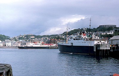 CalMac Ferry's varen en naar Colonsay