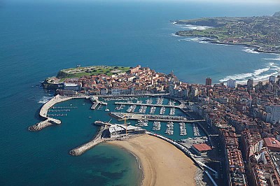 Gijon Marina en ferryterminal