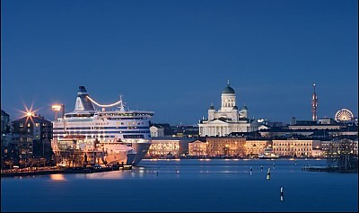 Helsink Ferry haven bij nacht