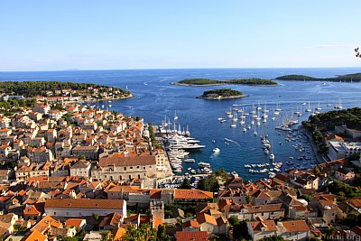 Hvar Ferry haven