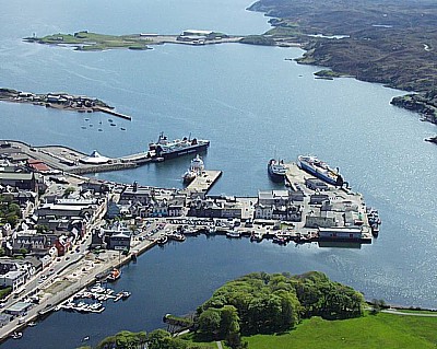 De haven van de veerboot van Stornoway