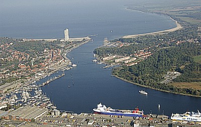 De haven van de veerboot van Travemünde